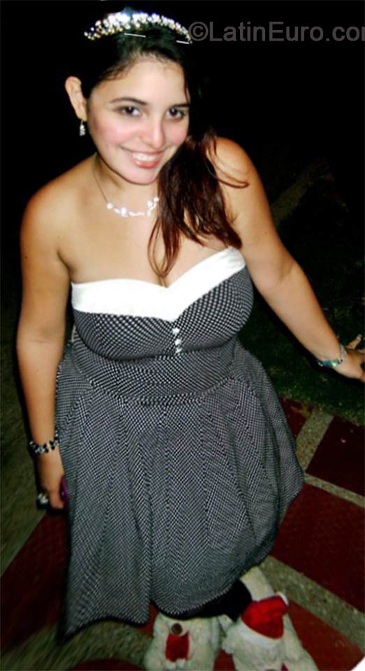 Date this passionate Venezuela girl Angellina from Maracaibo VE137