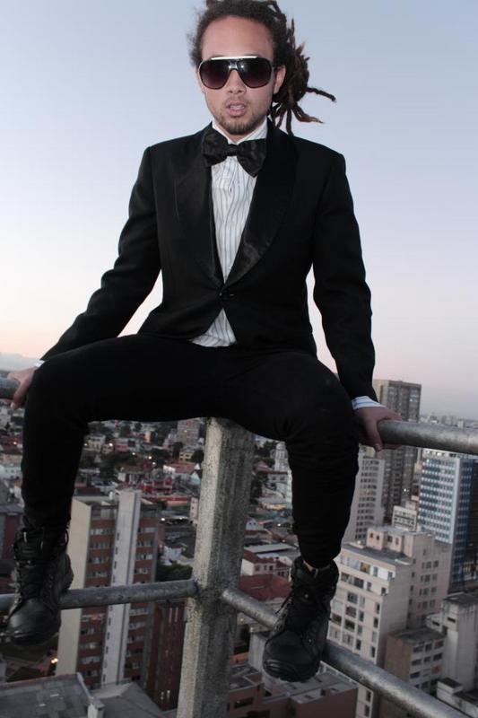 Date this pretty Brazil man Everaldo de Lor from Curitiba BR8551