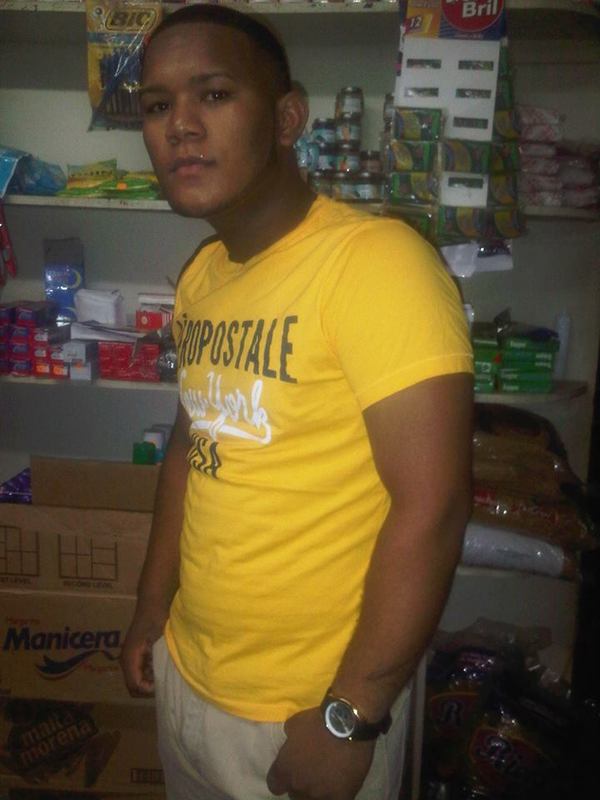 Date this young Dominican Republic man Victor gomez from Santiago DO18442