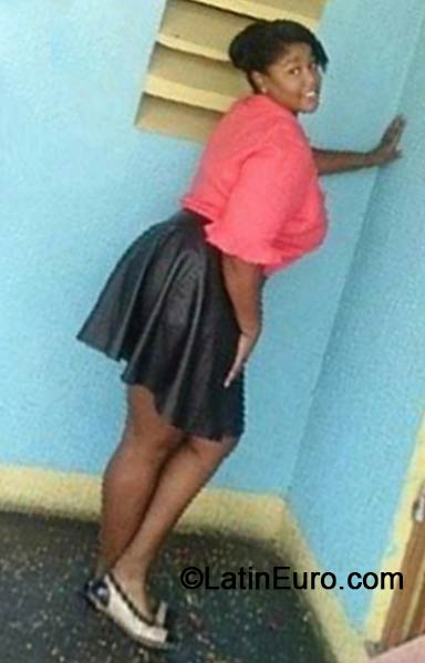 Date this hard body Jamaica girl Sasha from Kingston JM1547