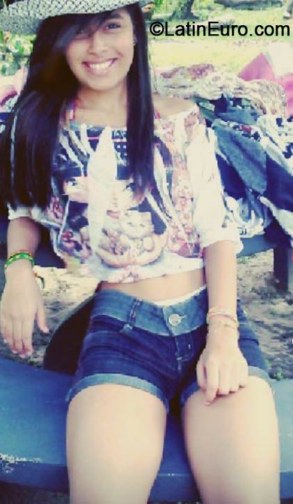 Date this hard body Brazil girl Raianie from Manaus BR8596