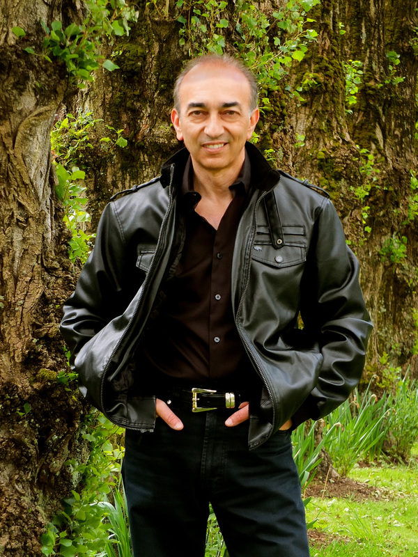 Date this tall Canada man Vicentino from Vancouver CA606