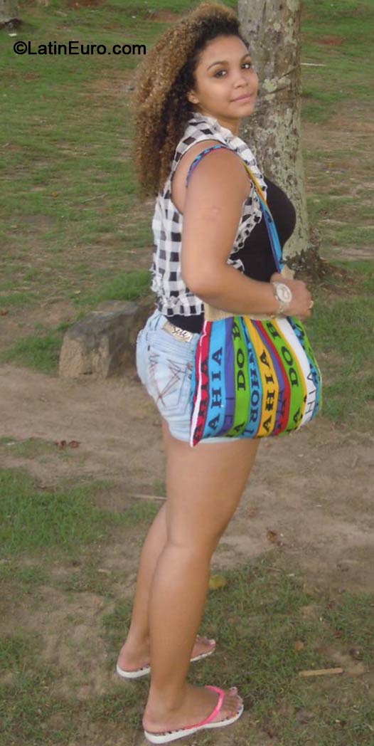 Date this happy Brazil girl Danielle from Fortaleza BR8666
