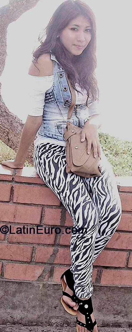 Date this good-looking Peru girl Rous from Lima PE924
