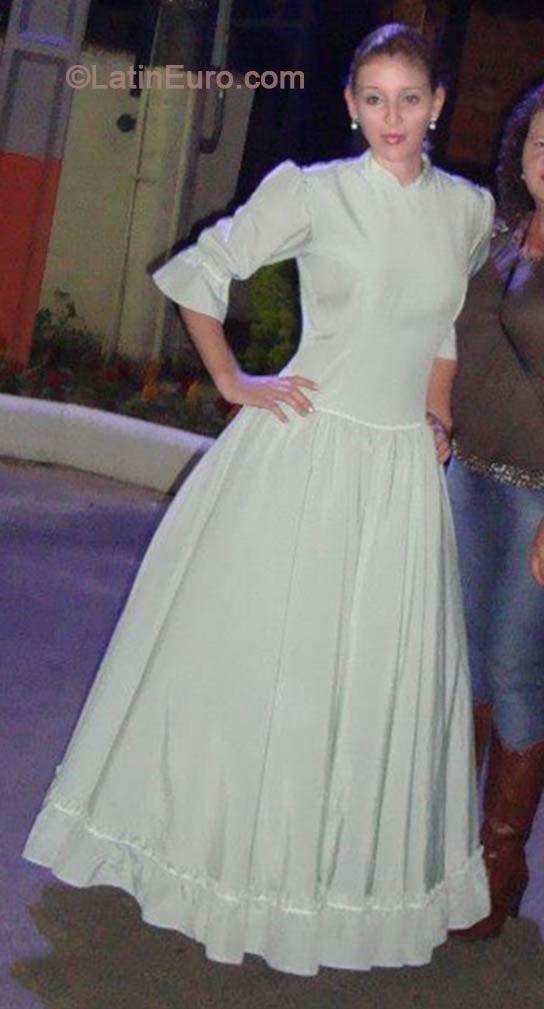 Date this hot Brazil girl Andrezza from Jaragua Do Sul BR8670