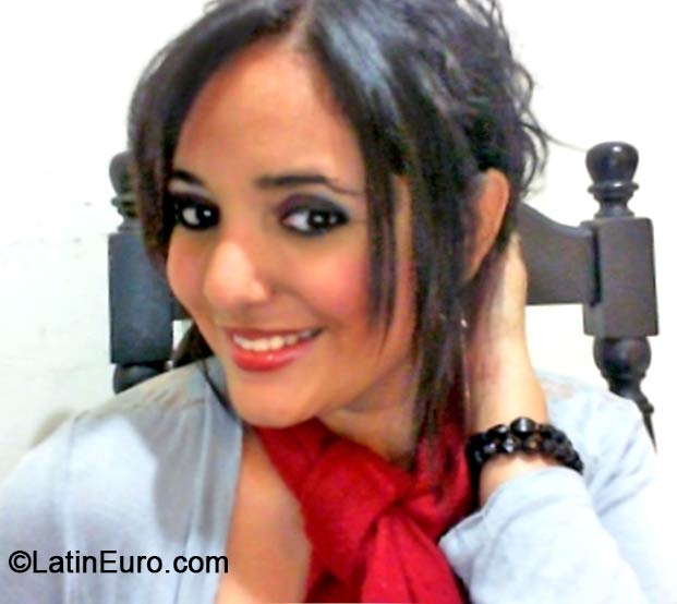 Date this happy Honduras girl Yadira from San Pedro Sula HN929