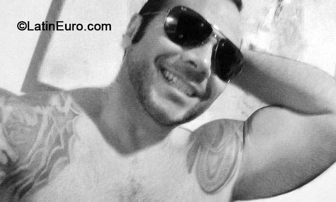 Date this hard body Brazil man Igor from Sao Paulo BR8680