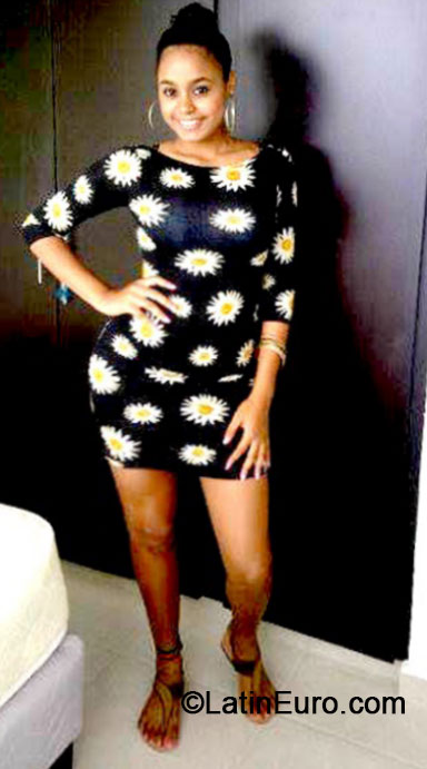 Date this charming Panama girl Rosemary from Panama City PA405