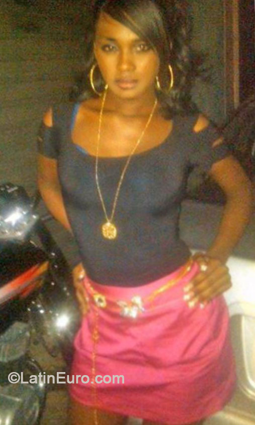 Date this exotic Dominican Republic girl Alnelyz from Santo Domingo DO18607