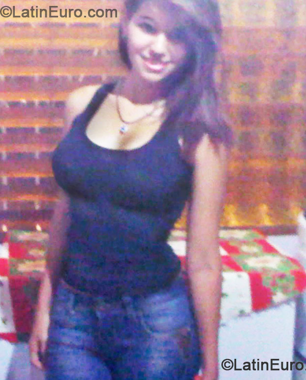 Date this beautiful Venezuela girl Vanessa from Anaco VE186