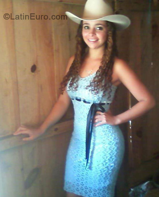 Date this fun Honduras girl Karen from San Pedro Sula HN947
