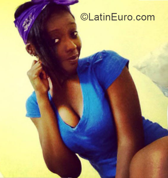Date this lovely Jamaica girl Lesa from Kingston JM1627