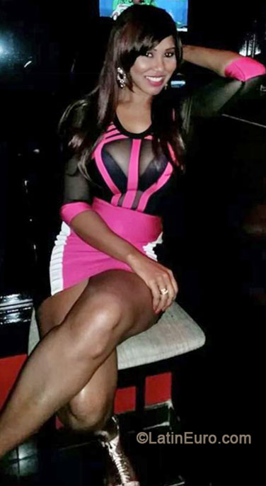 Date this good-looking Dominican Republic girl Emperatriz from Santo Domingo DO18950