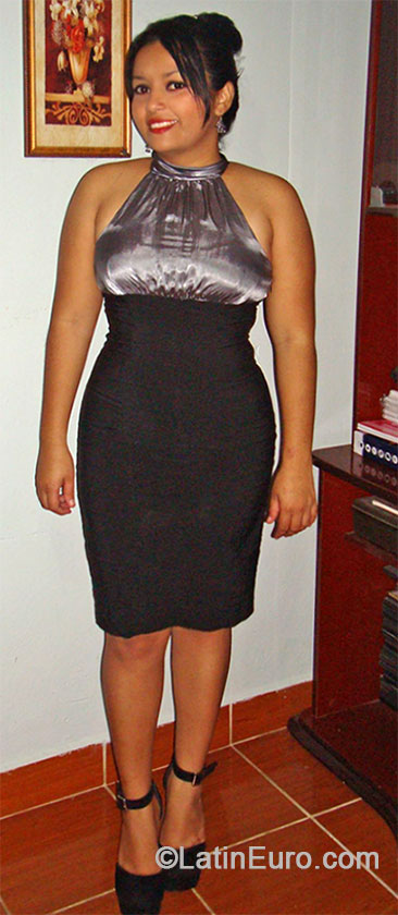 Date this sultry Honduras girl Jessika from San Pedro Sula HN975