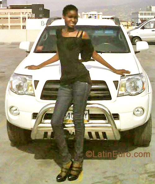 Date this beautiful Jamaica girl Shawna from Kingston JM1677