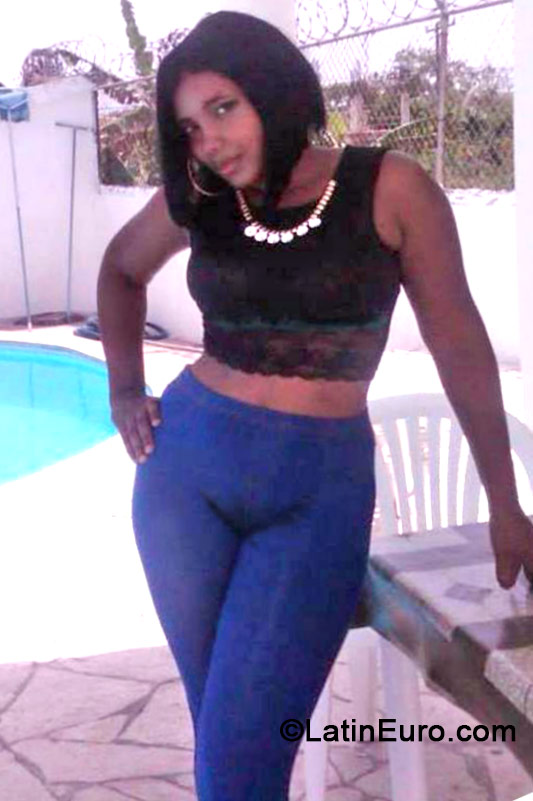 Date this lovely Dominican Republic girl Yafreisi from San Pedro De Macoris DO19057