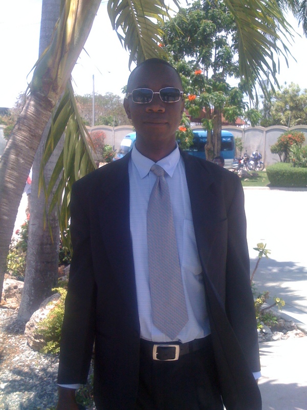 Date this fun Dominican Republic man Louis constant from Hato Mayol Del Rey DO19059