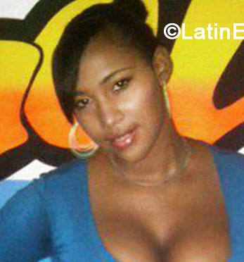 Date this gorgeous Dominican Republic girl Indhira from Santo Domingo DO19084
