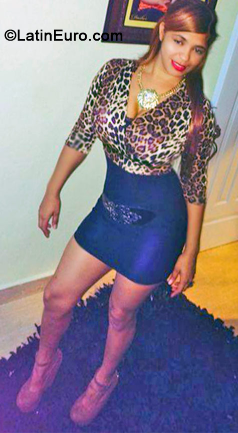 Date this fun Dominican Republic girl Yeraldin from Santiago DO19093