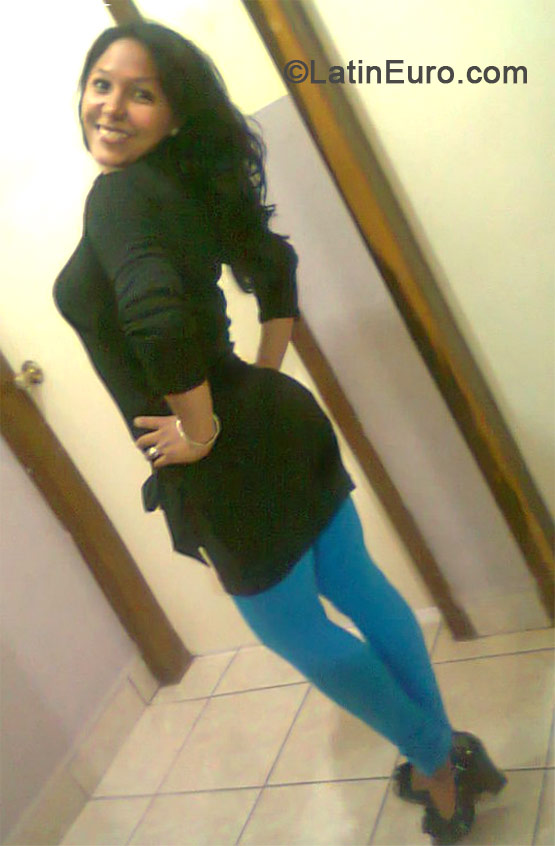 Date this fun Honduras girl Juliana from La Ceiba HN1021