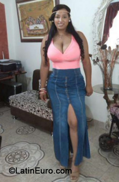 Date this athletic Colombia girl Leidy from Cali CO15276