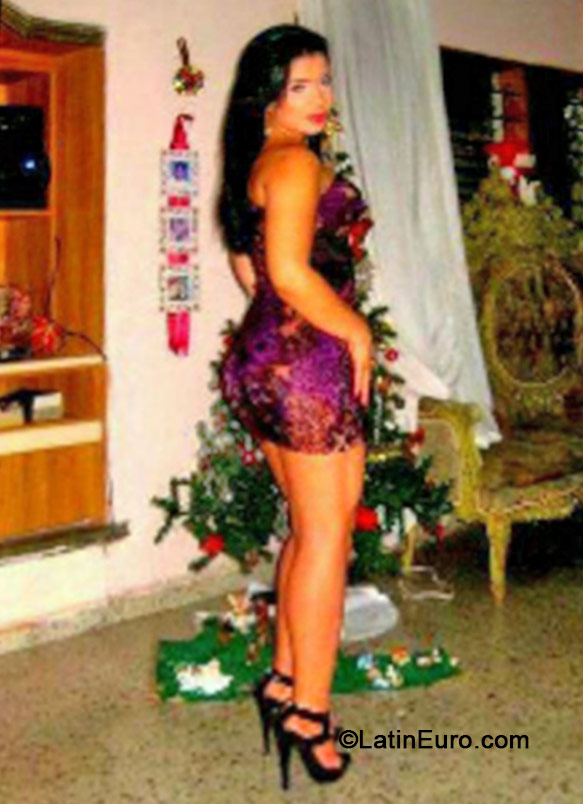 Date this young Colombia girl Alexandra from Barranquilla CO15282