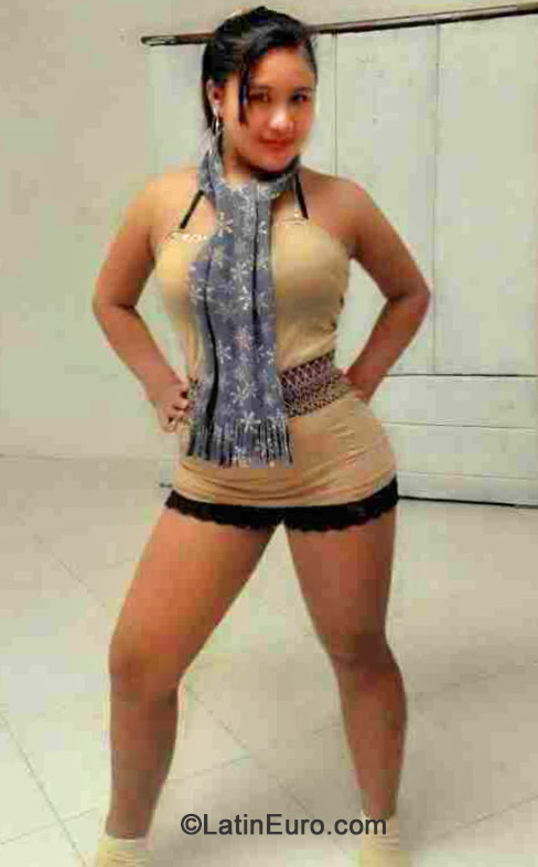 Date this sensual Philippines girl Analiza from Manila PH647