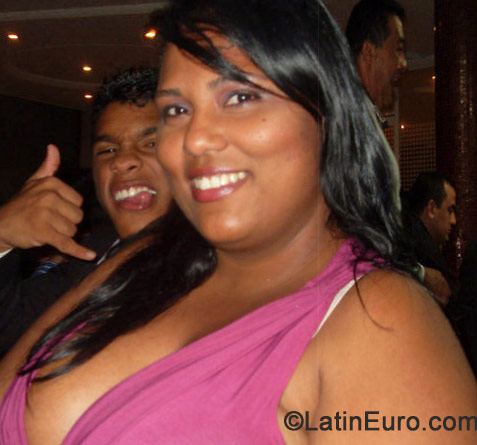 Date this exotic Venezuela girl Yuliana from Maracaibo VE246