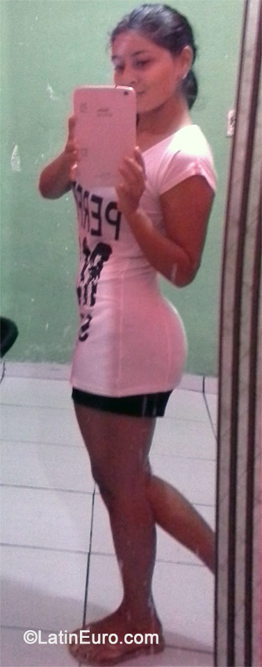 Date this georgeous Brazil girl Yasmin.goncalve from Joao Pessoa BR8811