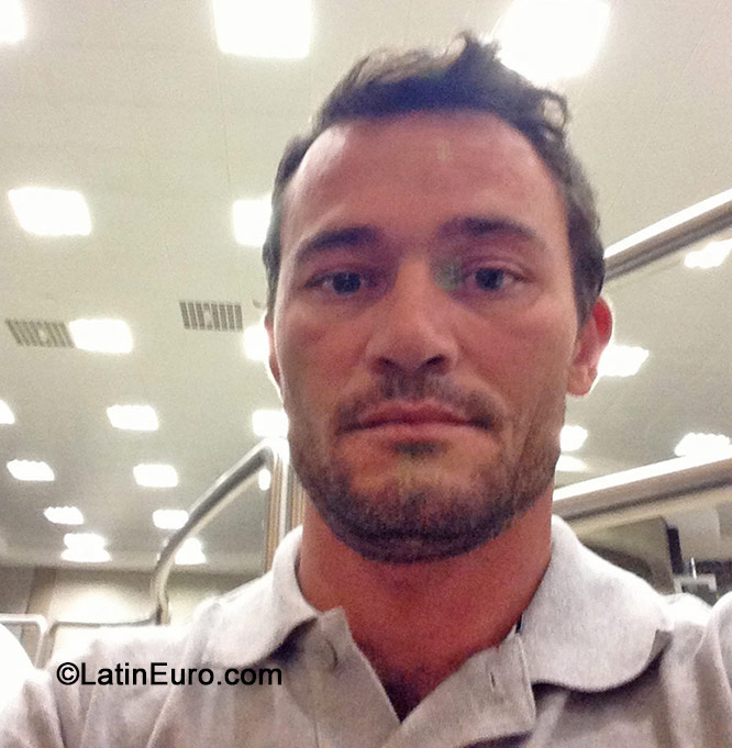 Date this lovely Brazil man Igor from Rio Das Ostras BR8827