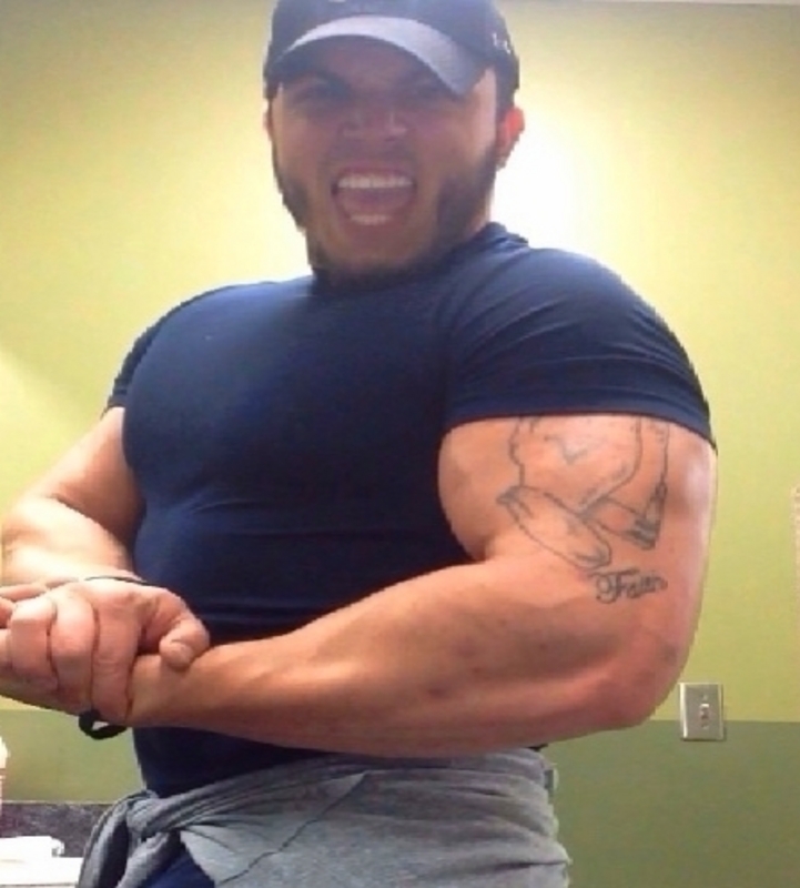 Date this young United States man James from Detroit US15096