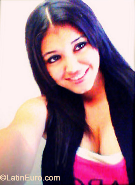 Date this hot Honduras girl Skarleth from Tegucigalpa HN1065