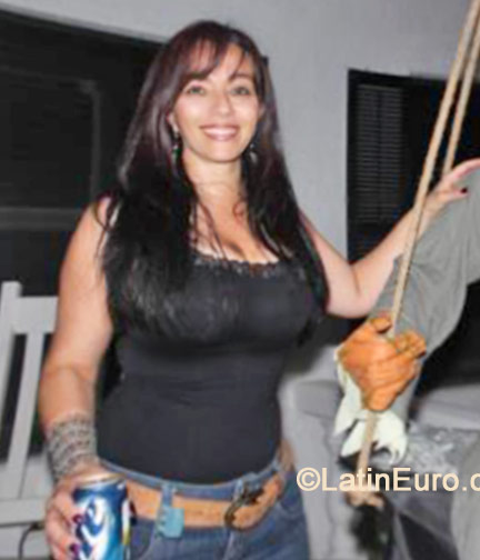 Date this fun Colombia girl Maria from Cali CO15401