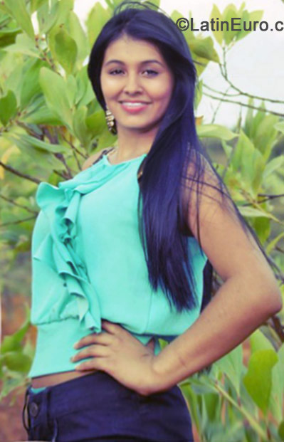 Date this beautiful Colombia girl Angie mesa from Medellin CO15421