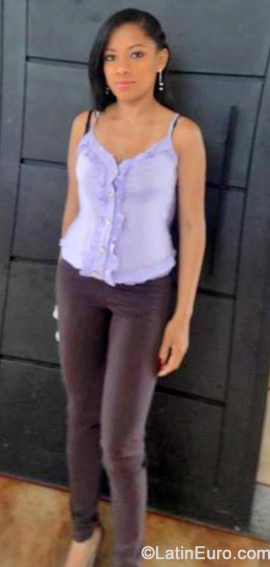 Date this beautiful Colombia girl Danna from Bogota CO15422