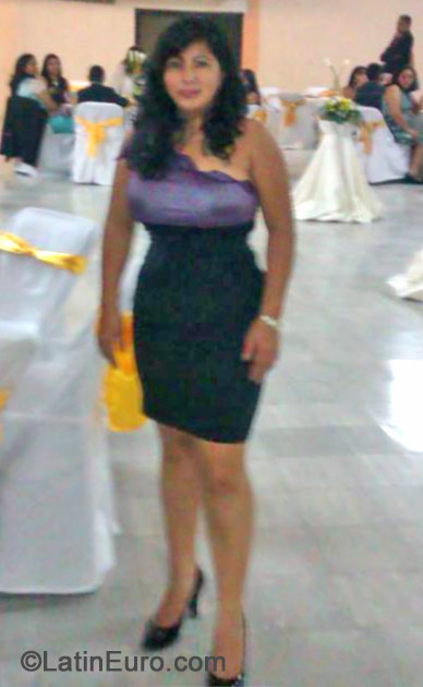 Date this gorgeous Honduras girl Alma from Copan HN1089