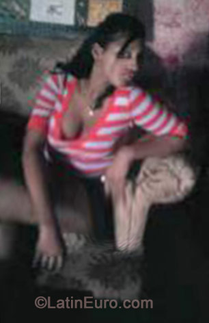 Date this exotic Dominican Republic girl Arelis from Santo Domingo DO19445