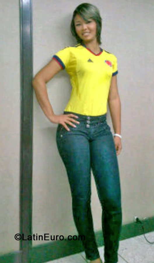 Date this pretty Colombia girl Ana karina from Barranquilla CO15515