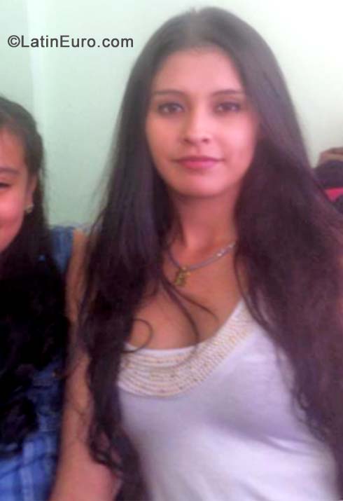 Date this good-looking Colombia girl Laura from Manizales CO15533