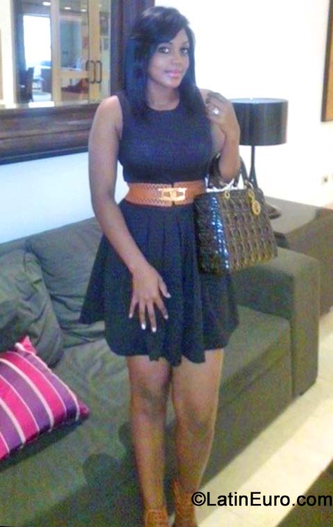 Date this pretty Dominican Republic girl Perez from Santo Domingo DO19530