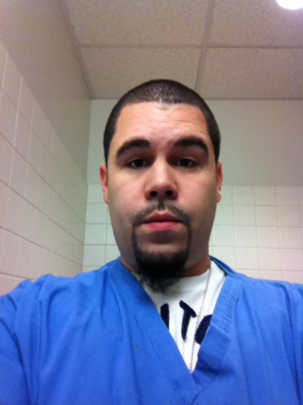 Date this good-looking United States man SANTIAJ from Philadelphia US15211