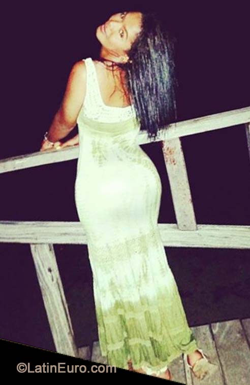 Date this hard body Colombia girl Paola from  CO15644