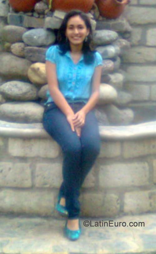 Date this young Honduras girl Andrea from Tegucigalpa HN1132