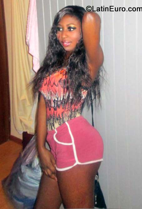 Date this young Jamaica girl Lucy from Kingston JM1779
