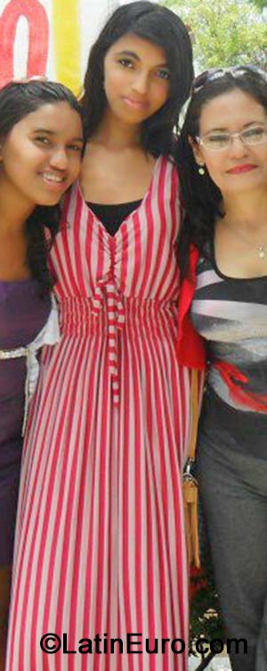 Date this athletic Brazil girl Iara from Fortaleza BR8925