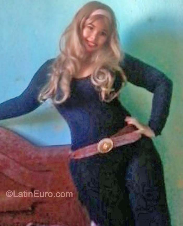 Date this fun Brazil girl Anna lorany from Sao Sebastiao Da Grama BR8928