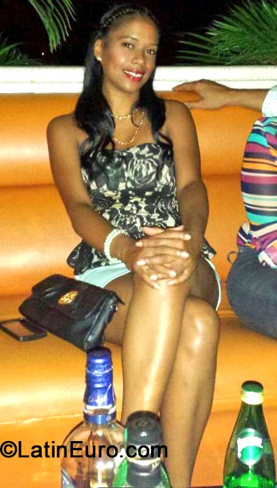 Date this hot Dominican Republic girl Yary from Puerto Plata DO19737