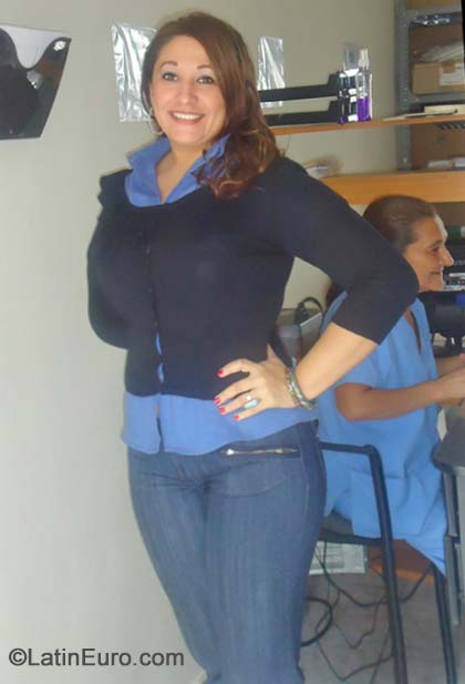 Date this exotic Honduras girl Kenia from San Pedro Sula HN1156