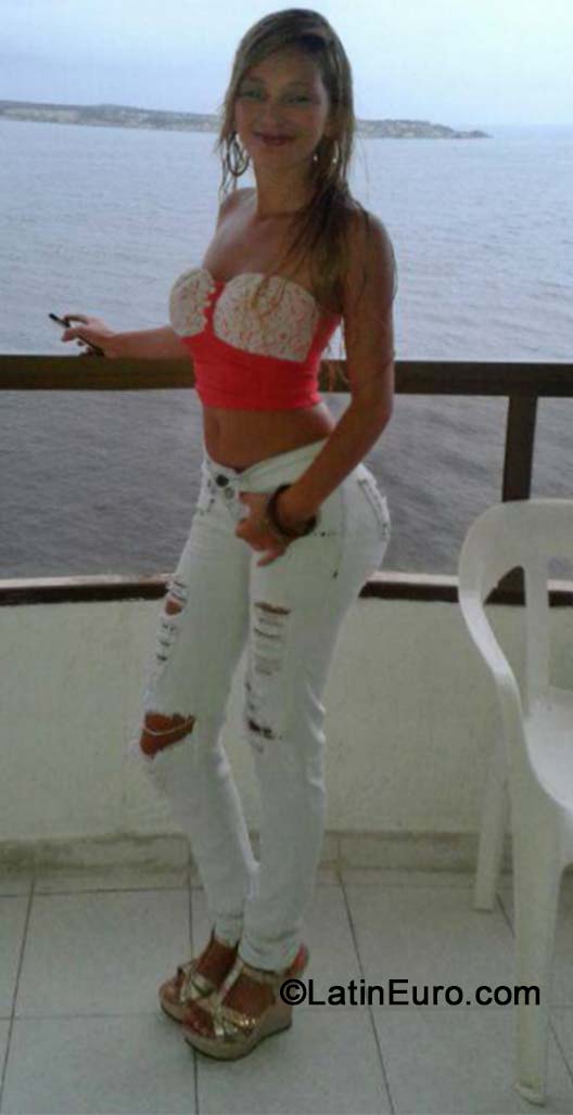 Date this georgeous Colombia girl Maria antonia from Armenia CO15810
