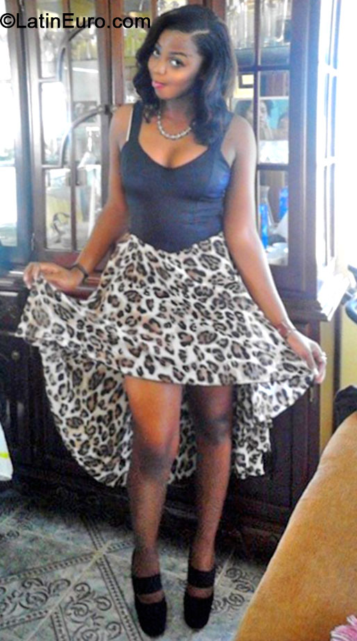 Date this hot Jamaica girl Shavon from Kingston JM1812